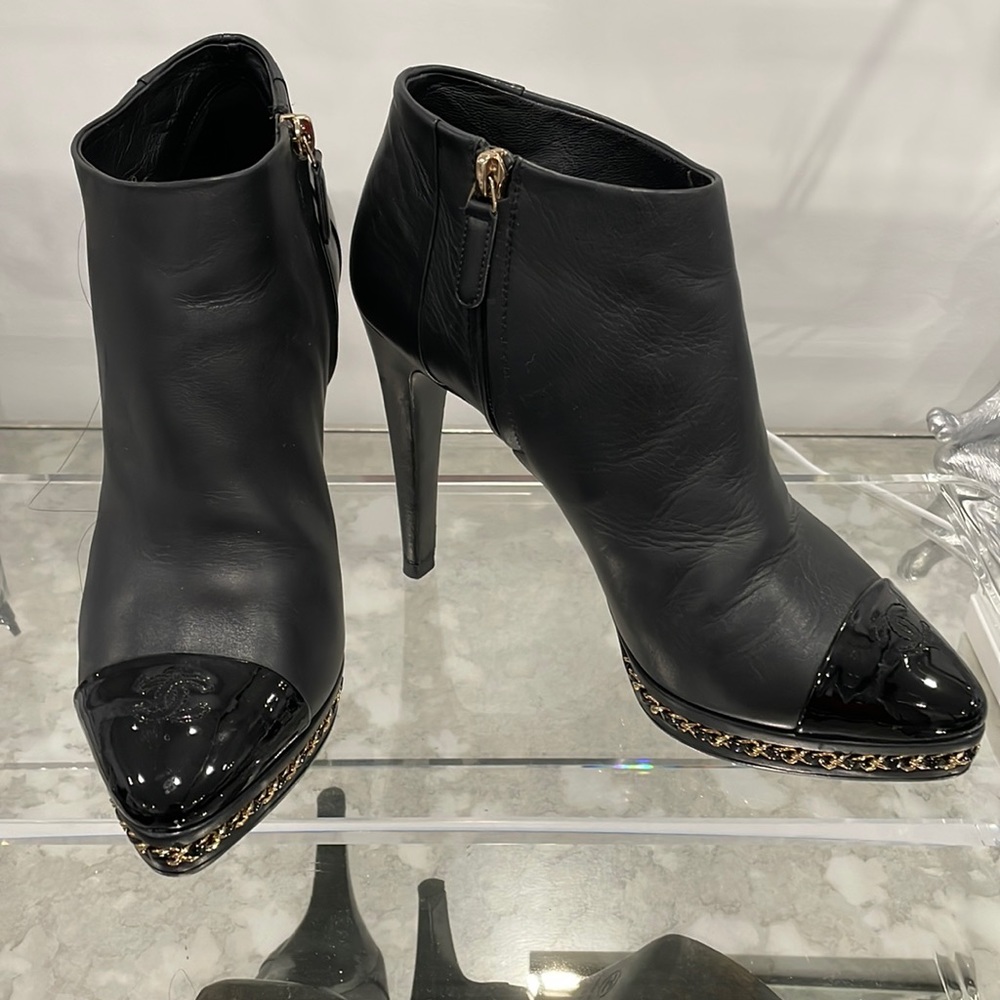 😍CHANEL Black Booties😍